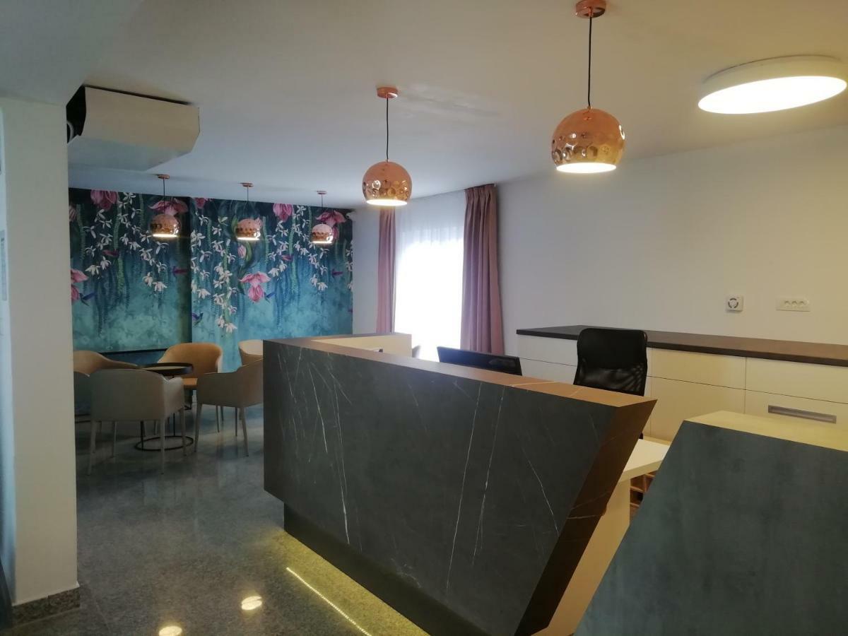 Hotel Beni Vrsi Luaran gambar